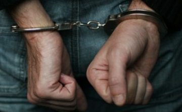Elfogták a rendőrök elől menekülő férfit Erzsébetvárosban