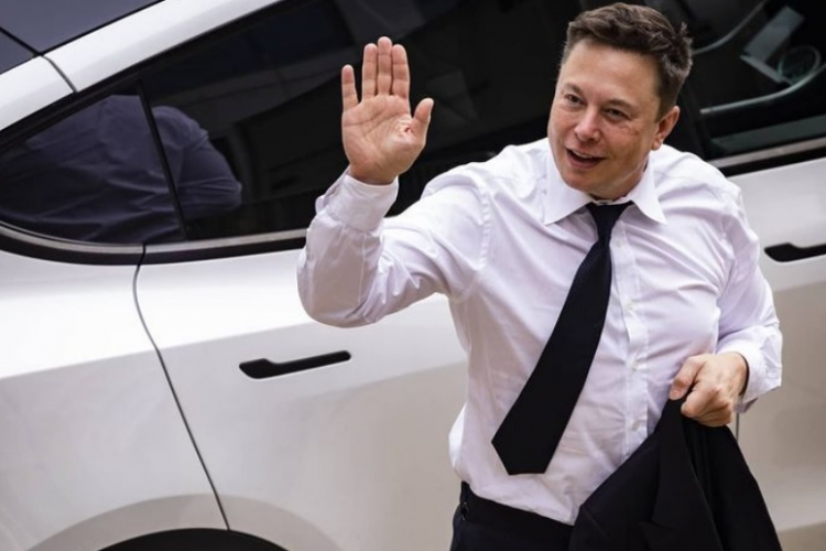 Elfogadta a Twitter vezetősége Elon Musk brutális ajánlatát