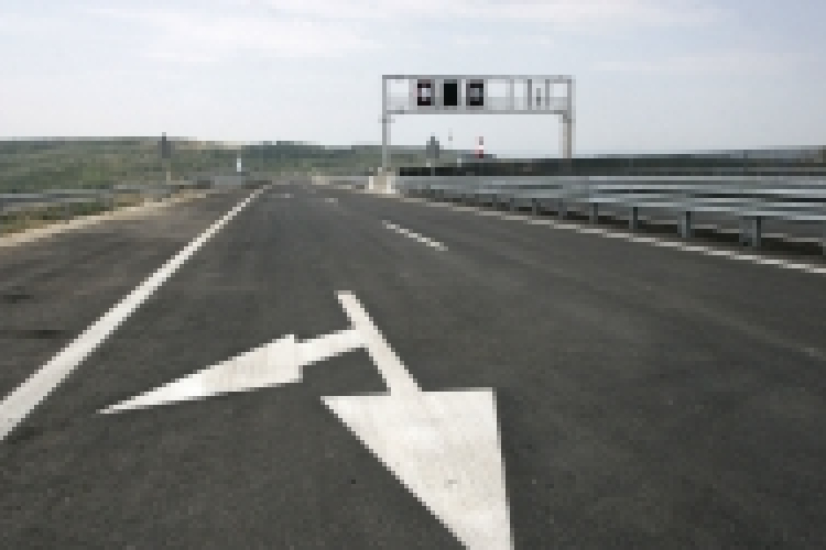 Kilométerenként 17 és 85 forint között lesz az útdíj