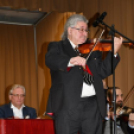 „Házhoz megy a kultúra elnevezésű” program Szanyban.