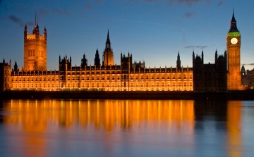 Feloszlott a brit parlament