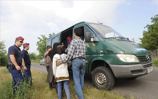 Arányaiban Magyarországra érkezik a legtöbb migráns