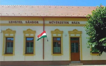 Beiratkozás a csornai néptánciskolába