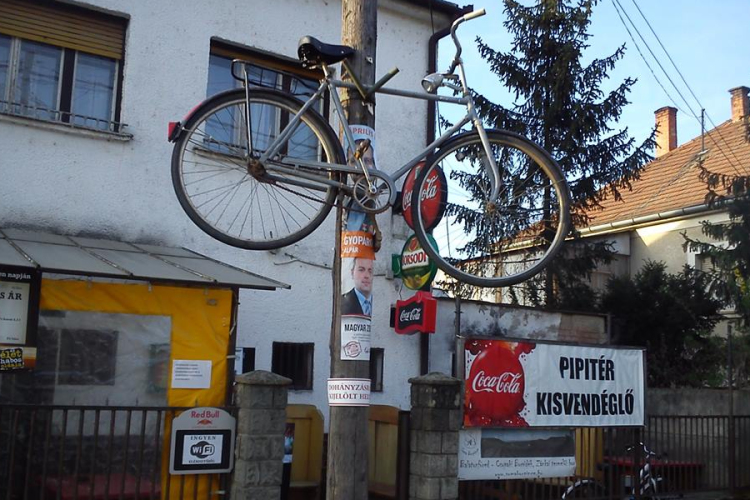 Baráti szívatás vagy ügyes marketing trükk?