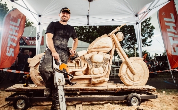 Motorost kap a tavalyi Harley-Davidson Open Road Festen kifaragott Fat Boy