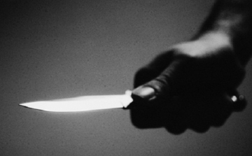 Késsel megsebesített egy reklamáló vendégét egy szakács