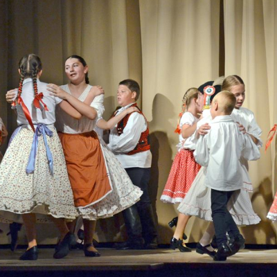 Az Allegro AMI szanyi tagozatos zenész és néptáncos növendékeinek műsora.