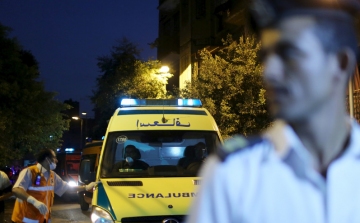 Merényletet követtek el egy kairói étterem ellen, számos halott