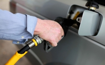 Csökkent a benzin ára, a gázolaj nem lett olcsóbb