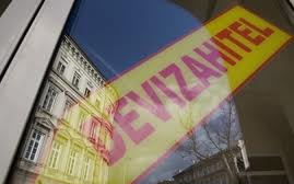 Kész megváltoztatni a kormány a devizahitel-szerződéseket