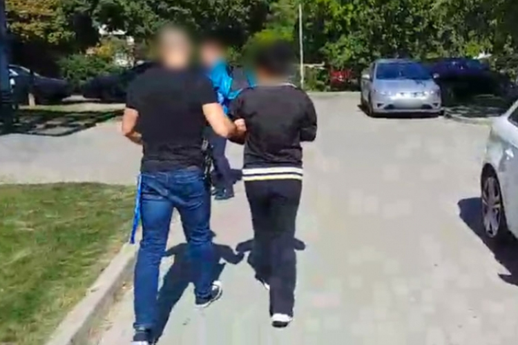 Újabb módszerrel csaltak ki pénzt unokázós csalók