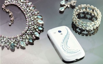 Samsung Galaxy S III Mini Crystal Edition - a Swarovski-kristályos modell bemutatkozott