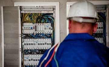 TMK villanyszerelő munkatársat keresnek Dunakilitin