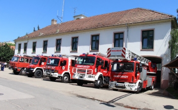 Országszerte megnyílnak a tűzoltólaktanyák Gyereknapon