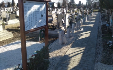 Felújítottak 19 első világháborús sírhelyet a csornai Szent Antal temetőben
