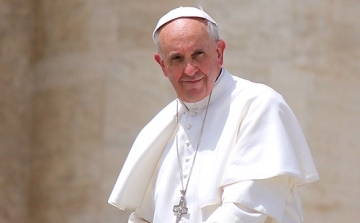 Ferenc pápa: ne a katonai erő uralja a nemzetközi kapcsolatokat
