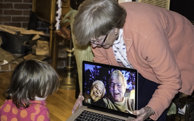 Skype-olni szeretne az unokákkal?