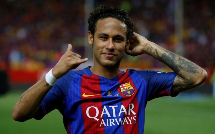 Neymar eszméletlen összegért eligazol a Barcelonából