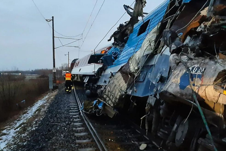 Csehországban összeütközött két vonat, négyen meghaltak, többen megsérültek