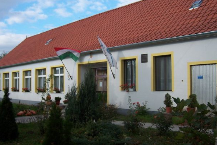 Óvodavezetői pályázatot írt ki Bősárkány Önkormányzata