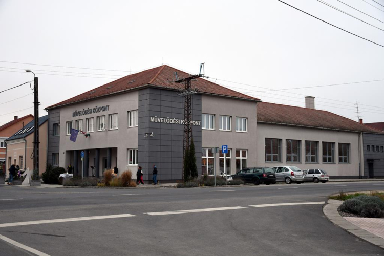 Adventi gyertyagyújtás Szanyban.