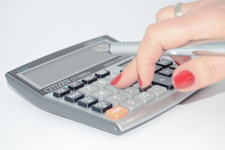 Adóügyi ügyintéző állást hirdetnek Farádon