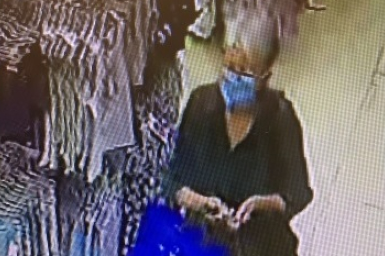 Talált egy táskát, ellopta belőle a pénzt