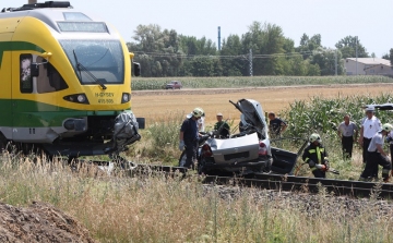 Családi tragédia a vasúti átjáróban