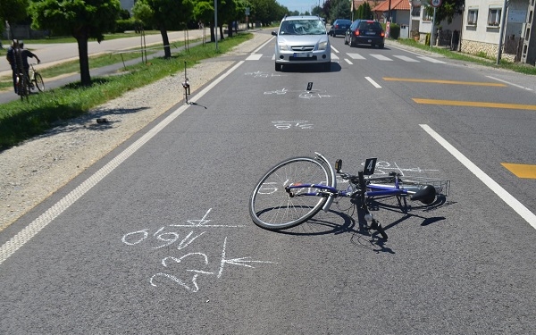 Ittas sofőr ütötte el a szabálytalanul közlekedő kerékpárost Csornán