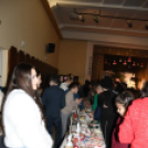 Iskolai adventi vásár a Szent Anna Katolikus Általános Iskola és Óvodában, Szanyban.