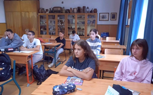 A tudás itt is életet menthet – a síneknél különösen!