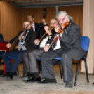 „Házhoz megy a kultúra elnevezésű” program Szanyban.