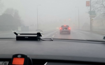 Eső, szél, köd, csúszós utak várnak az autósokra
