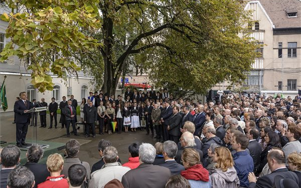 Orbán Viktor: eljött az idő, hogy újjáélesszük Erdélyben a magyar szakoktatási rendszert