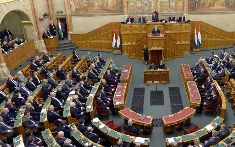 Szavazásokkal zárul a parlament ülése 