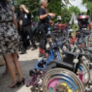A dunabogdányi motorosok adományai a bágyogszováti idősek gondozóházának