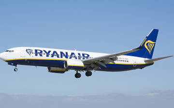 Renitens utas miatt megszakította útját Budapesten a Ryanair London-Bukarest járata