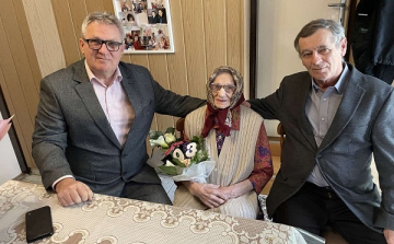 Szany legidősebb, 103 éves lakóját köszöntötték