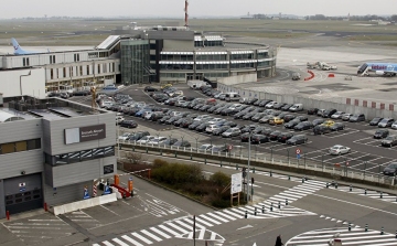 Részlegesen újranyitják a brüsszeli nemzetközi repülőteret