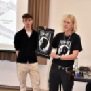 Az utolsó út Tegnap, 17:58  Robert E. Field, a veterán katona végakaratát teljesítette lánya Rábatamásiban