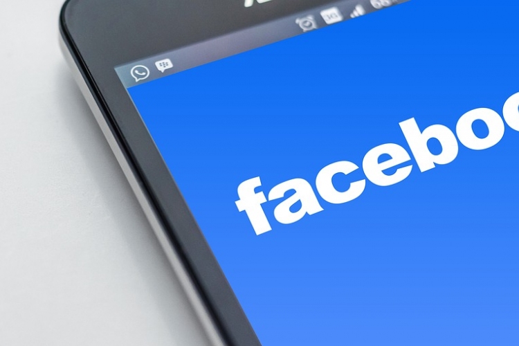 Német legfelső bíróság: a Facebook visszaél piaci fölényével