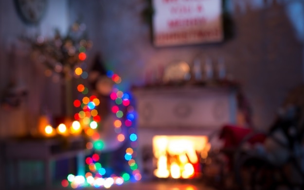Legyünk körültekintőek a karácsonyfák, ünnepi dekorációk közelében!