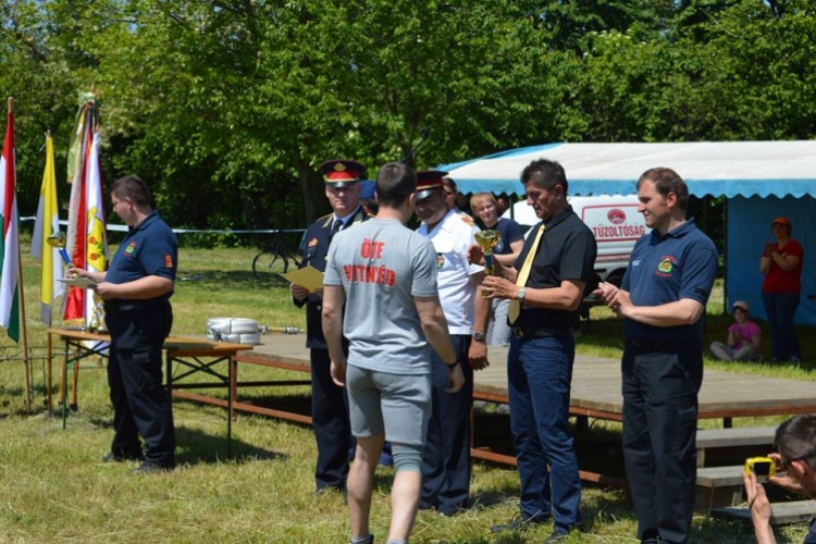 Önkéntes tűzoltók versenye Beledben