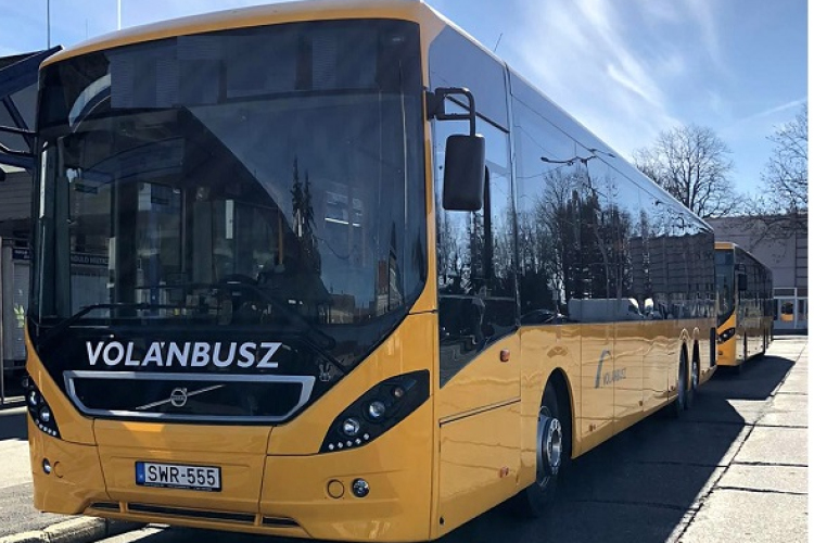 Így járnak a buszok az őszi szünet és Mindenszentek időszakában