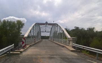 Újra járható a vági Rába-híd