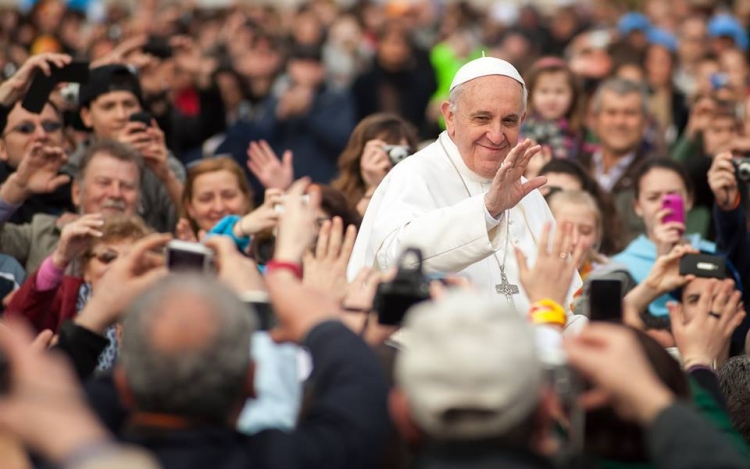 Zarándokvonatot indít a GYSEV Ferenc pápa csíksomlyói látogatására