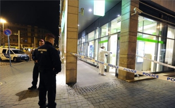 Kirabolták az OTP Bank fővárosi, Blaha Lujza téri fiókját