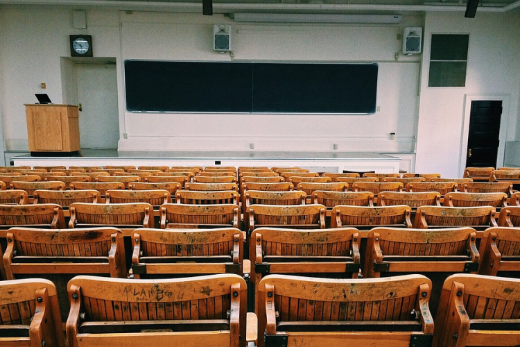 Hétfő éjfélig lehet jelentkezni a felsőoktatási intézményekbe