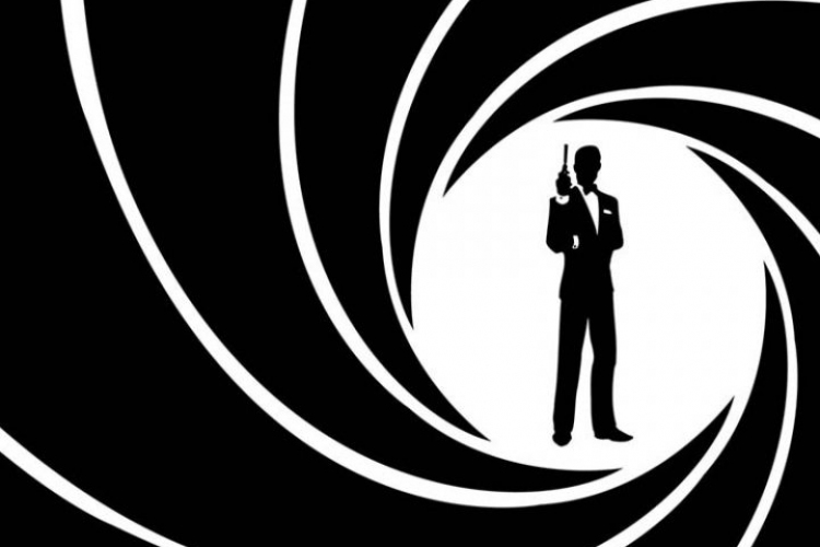 Női szerző írja a James Bond-univerzum új regényeit