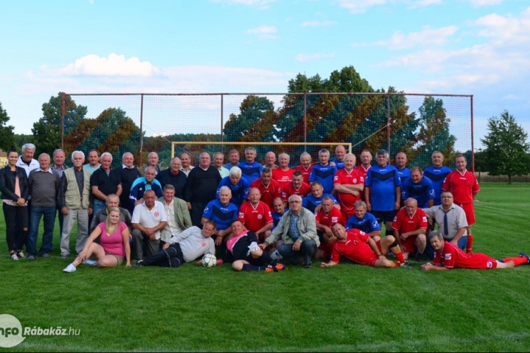 Újra stoplis cipőt húztak az öreg-öregfiúk